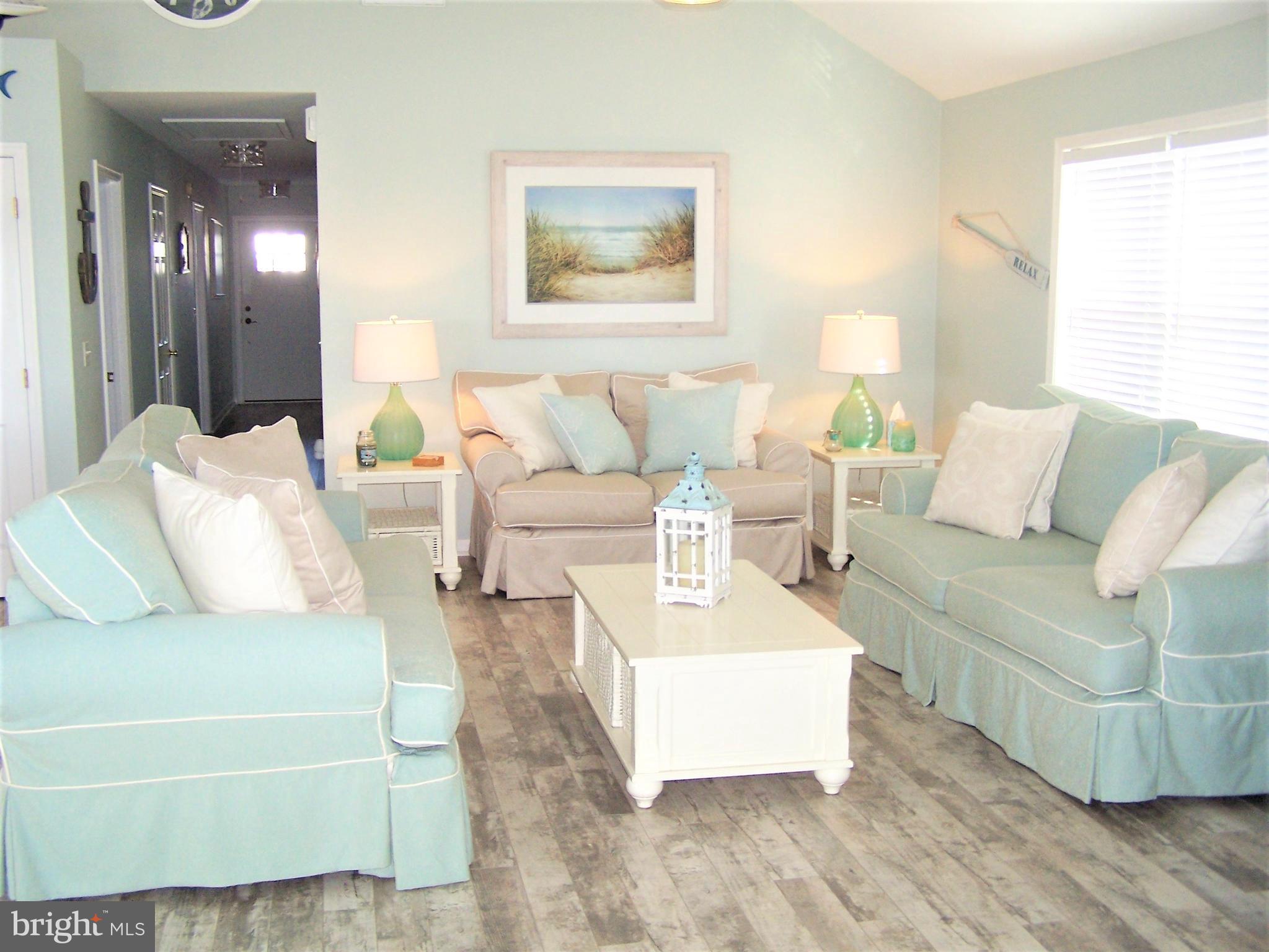 153 Pine Tree Road Ocean City, MD 21842 - Photo 27 of 77 Living Area
