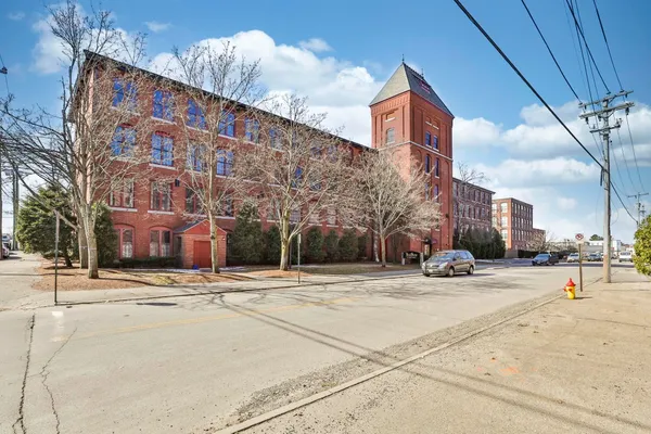 $275,000 | 471 Silver Street, Unit 403, Manchester, NH 03103