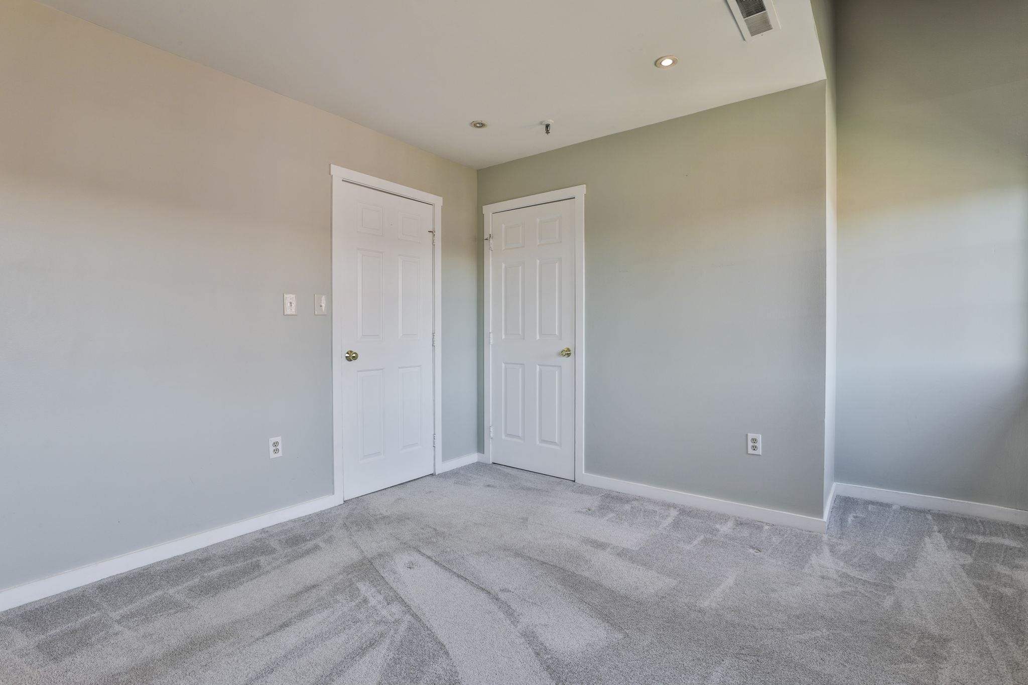 471 Silver Street, Unit 403 Manchester, NH 03103 - Photo 13 of 14