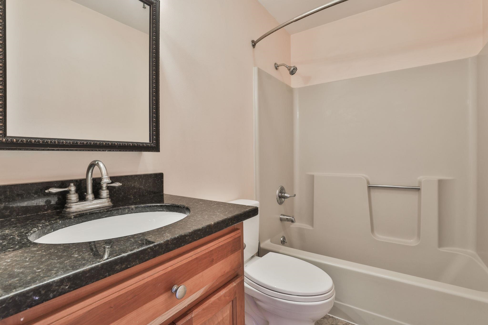 471 Silver Street, Unit 403 Manchester, NH 03103 - Photo 14 of 14