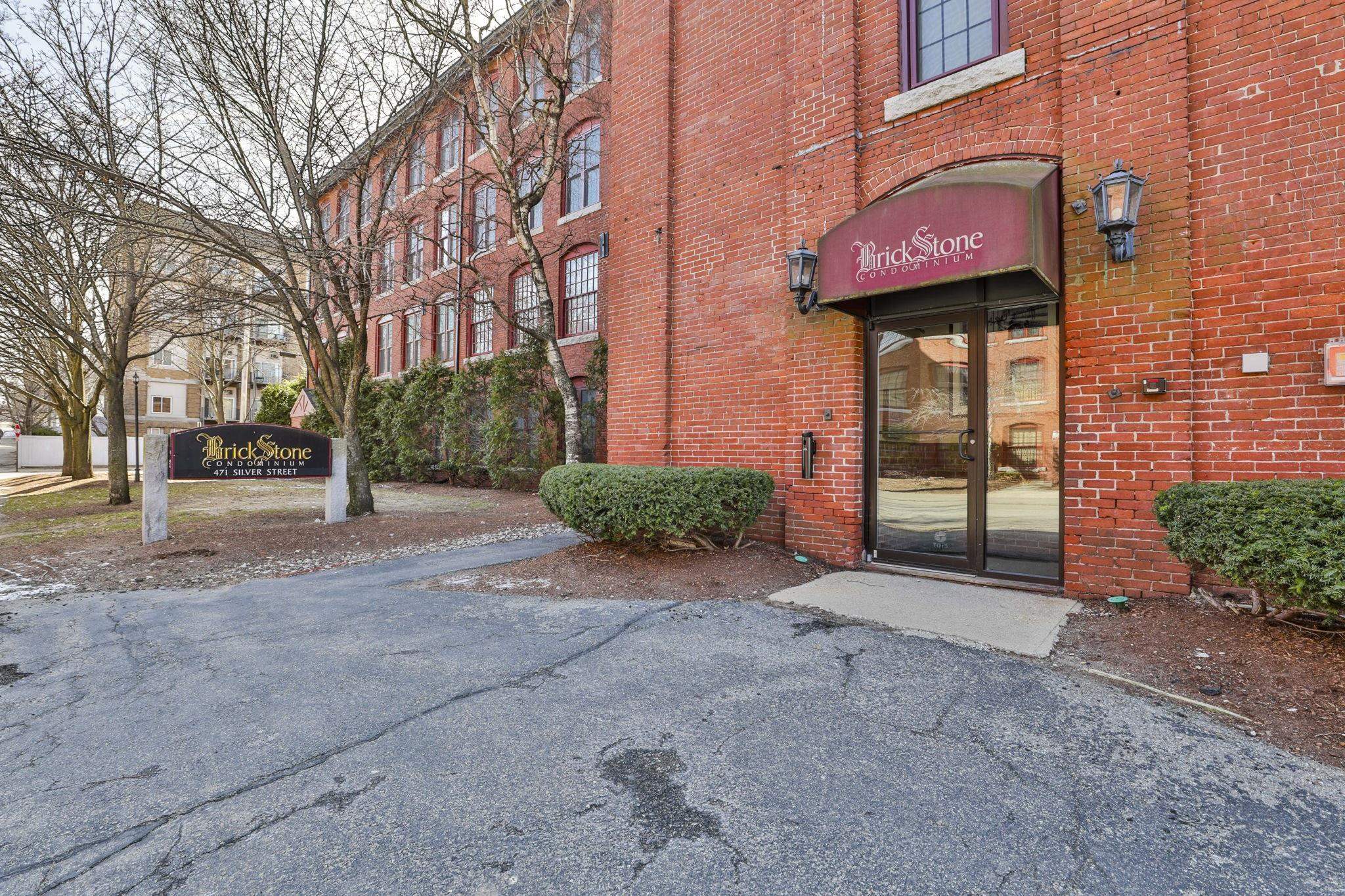 471 Silver Street, Unit 403 Manchester, NH 03103 - Photo 4 of 14