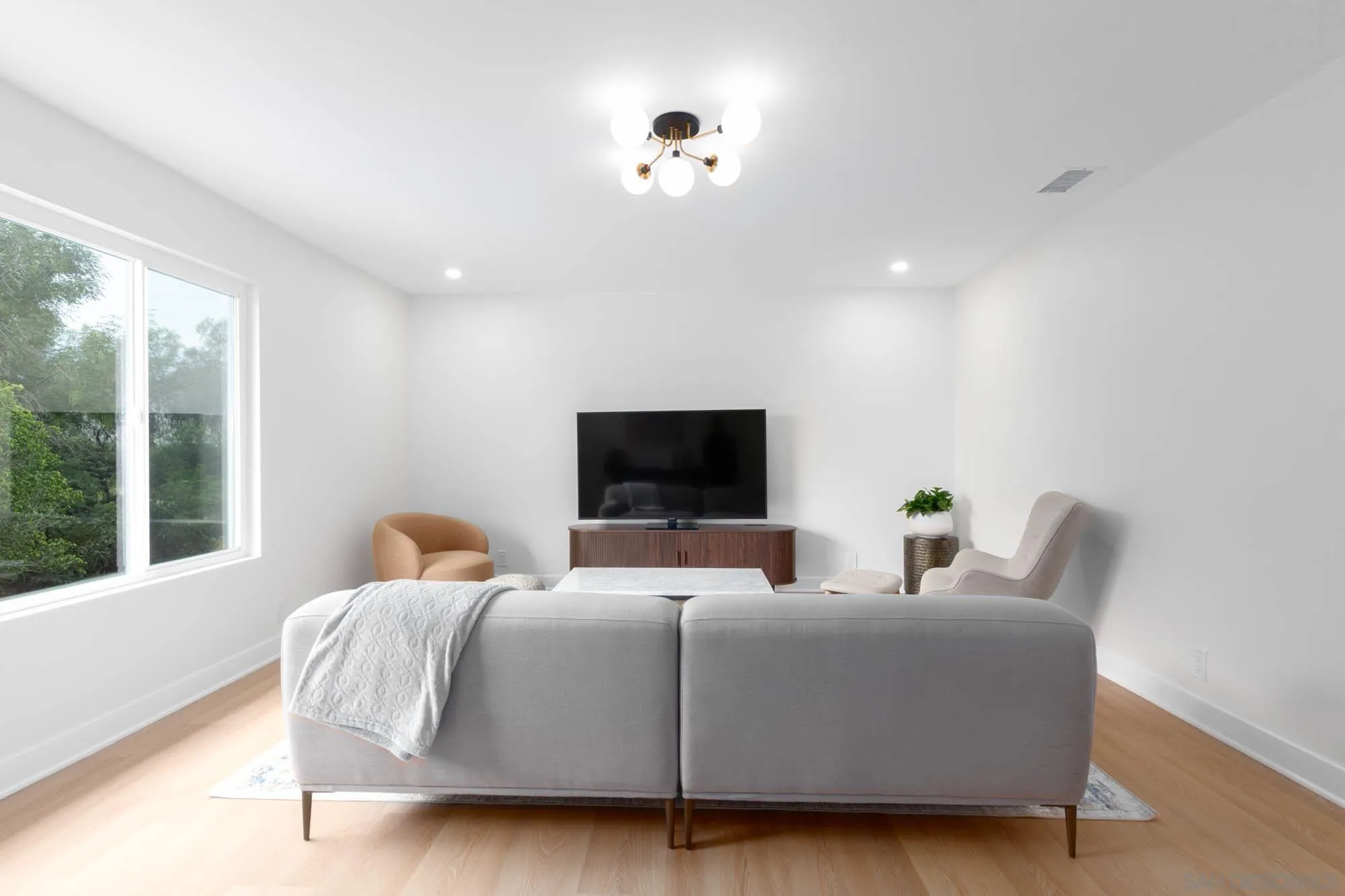 361 East Indian Rock Road Vista, CA 92084 - Photo 11 of 60