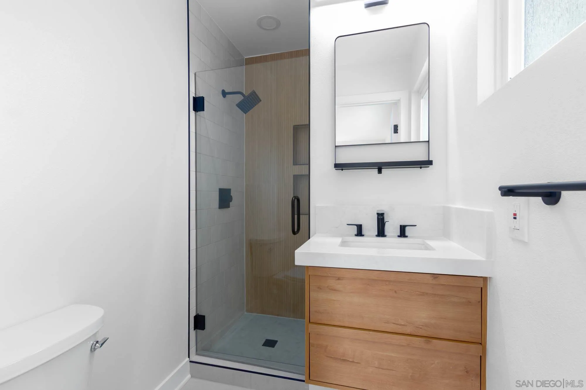 361 East Indian Rock Road Vista, CA 92084 - Photo 20 of 60