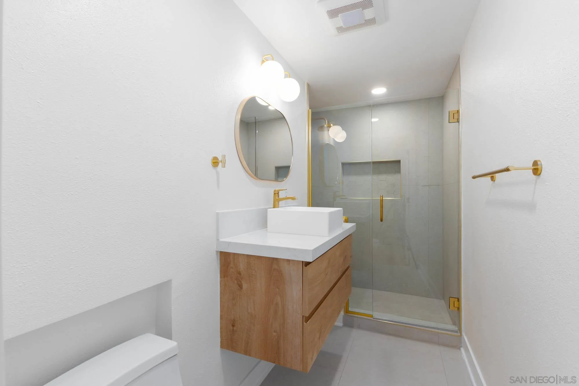 361 East Indian Rock Road Vista, CA 92084 - Photo 36 of 60