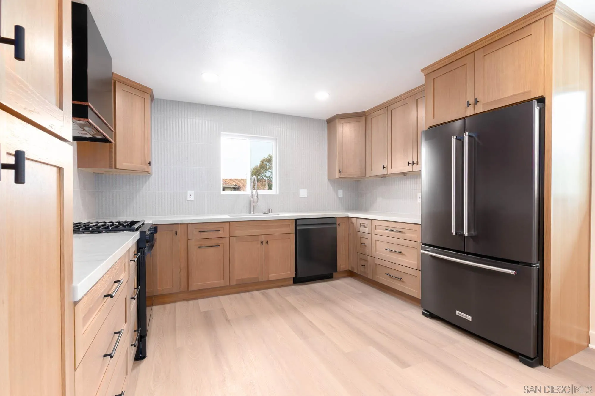 361 East Indian Rock Road Vista, CA 92084 - Photo 7 of 60