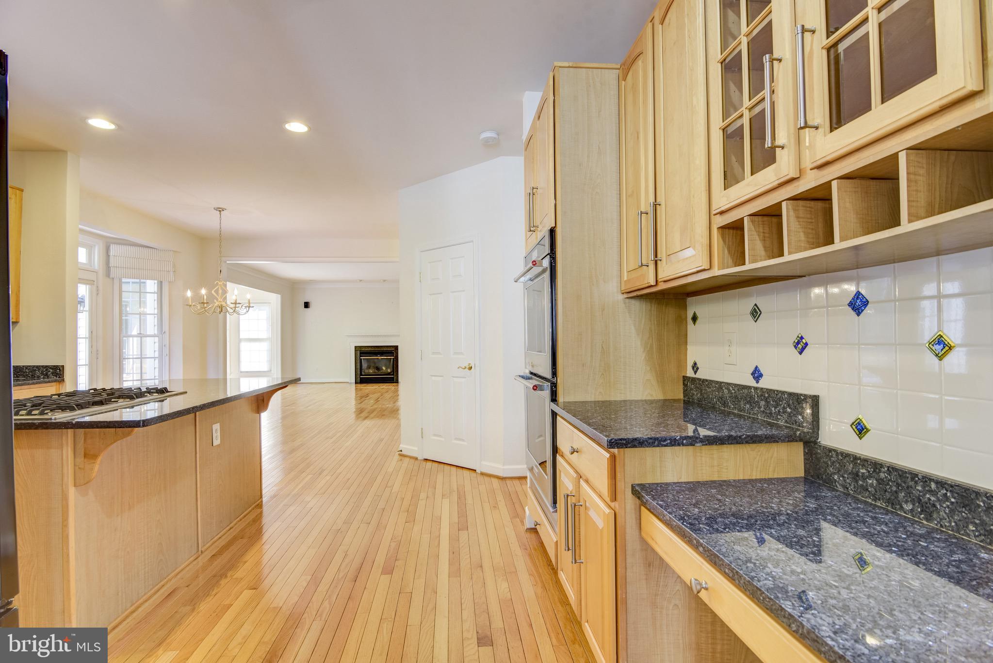 7428 Spring Summit Road Springfield, VA 22150 - Photo 13 of 70 There's even desk space here ...