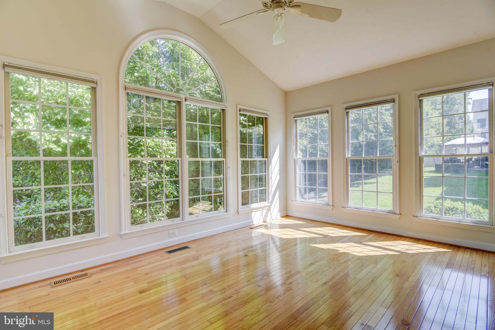 7428 Spring Summit Road Springfield, VA 22150 - Photo 22 of 70 Windows on 3 sides!