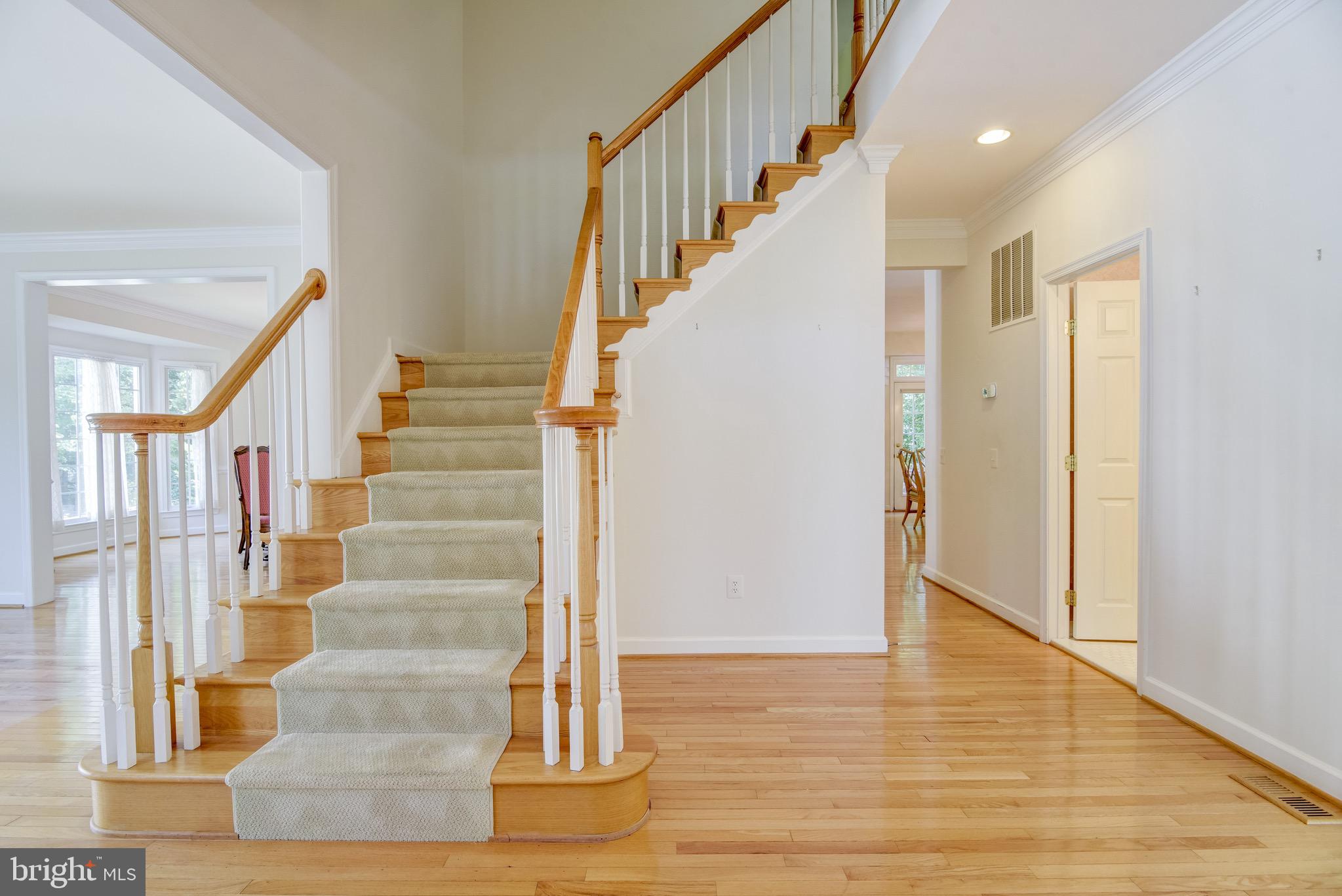 7428 Spring Summit Road Springfield, VA 22150 - Photo 4 of 70 Greet your guests & family in this spacious foyer