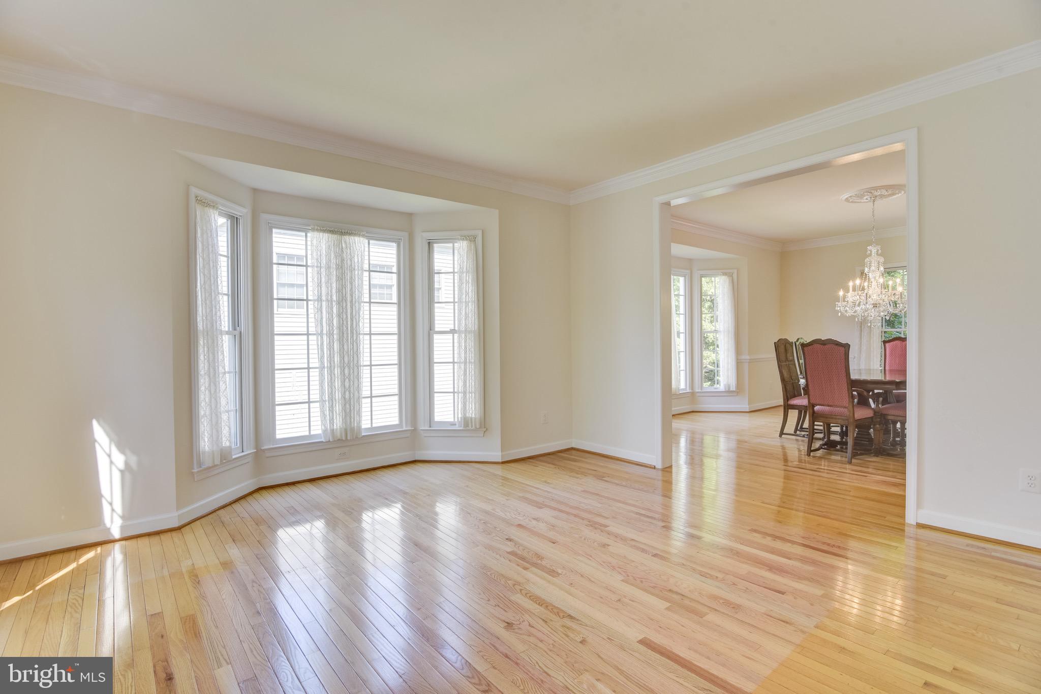 7428 Spring Summit Road Springfield, VA 22150 - Photo 7 of 70 Large living room with bay window