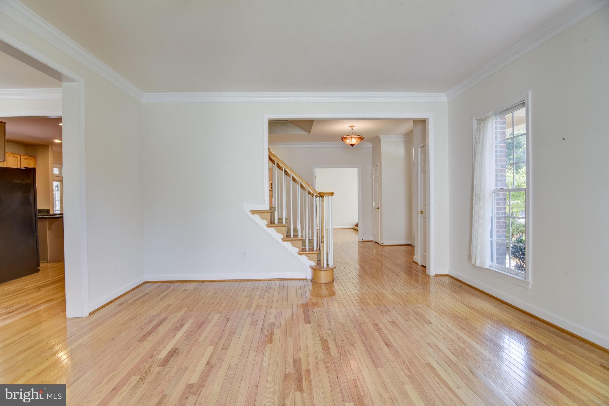 7428 Spring Summit Road Springfield, VA 22150 - Photo 10 of 70 E-Z open floor plan