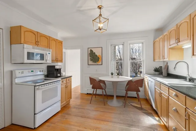 $719,000 | 215 Ash Street, Unit 3, Waltham, MA 02453