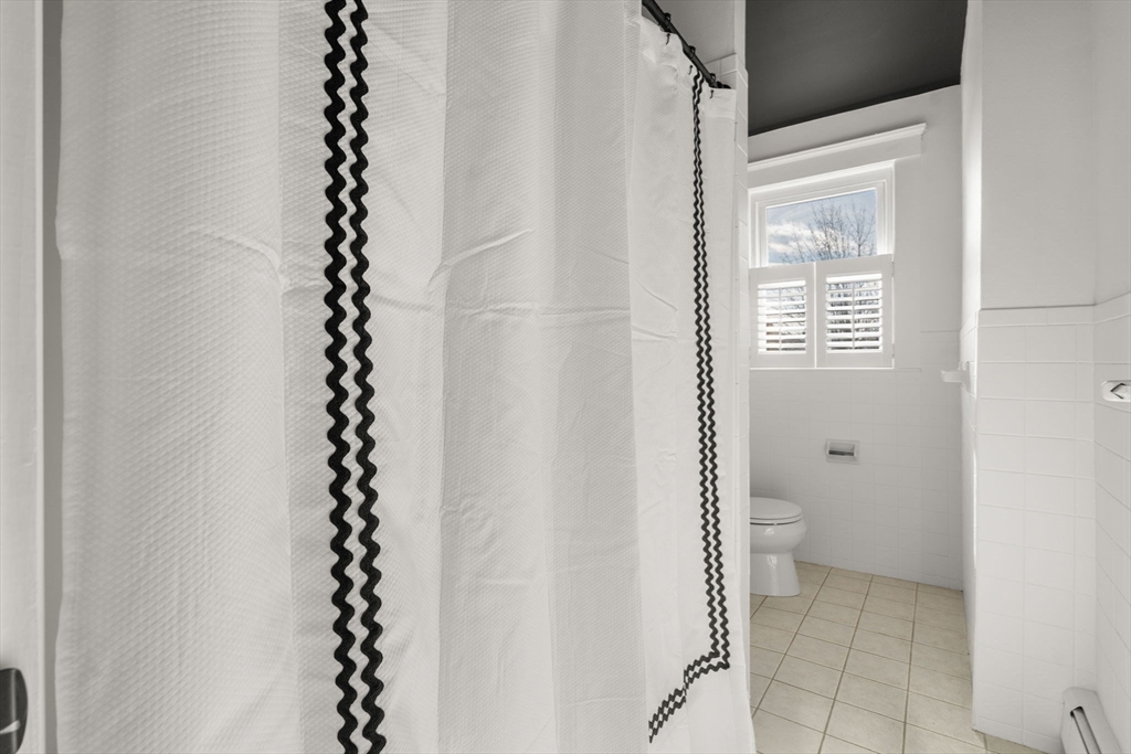 215 Ash Street, Unit 3 Waltham, MA 02453 - Photo 8 of 19