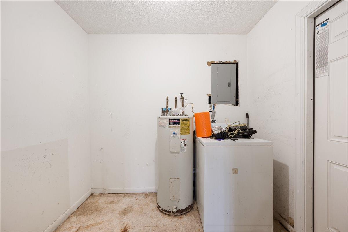1153 West 25th Street Riviera Beach, FL 33404 - Photo 12 of 24 Utility Room