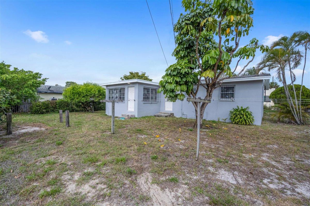 1153 West 25th Street Riviera Beach, FL 33404 - Photo 17 of 24 Rear Elevation