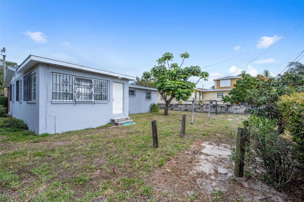 1153 West 25th Street Riviera Beach, FL 33404 - Photo 18 of 24 Southwest corner