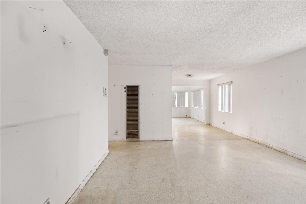 1153 West 25th Street Riviera Beach, FL 33404 - Photo 6 of 24 Living Room