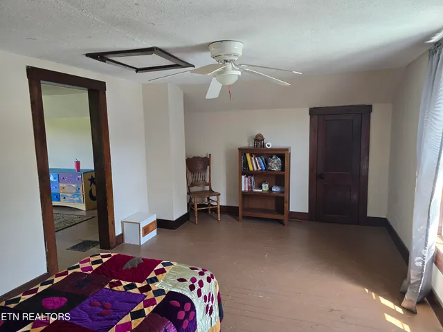 $199,000 | 215 Walden Avenue, Harriman, TN 37748