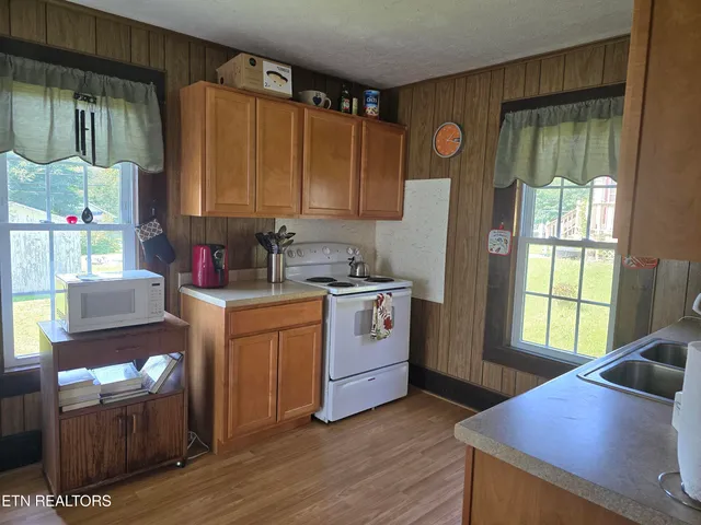 $199,000 | 215 Walden Avenue, Harriman, TN 37748