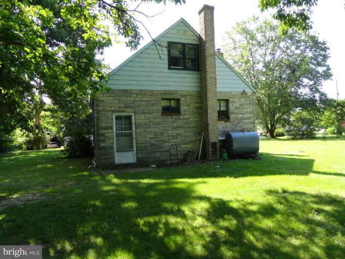 9002 Dumhart Road Laurel, MD 20723 - Photo 11 of 20 Exterior (Rear)