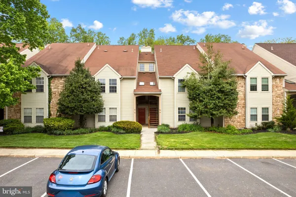 $2,400 | 325 Tavistock, Cherry Hill, NJ 08034
