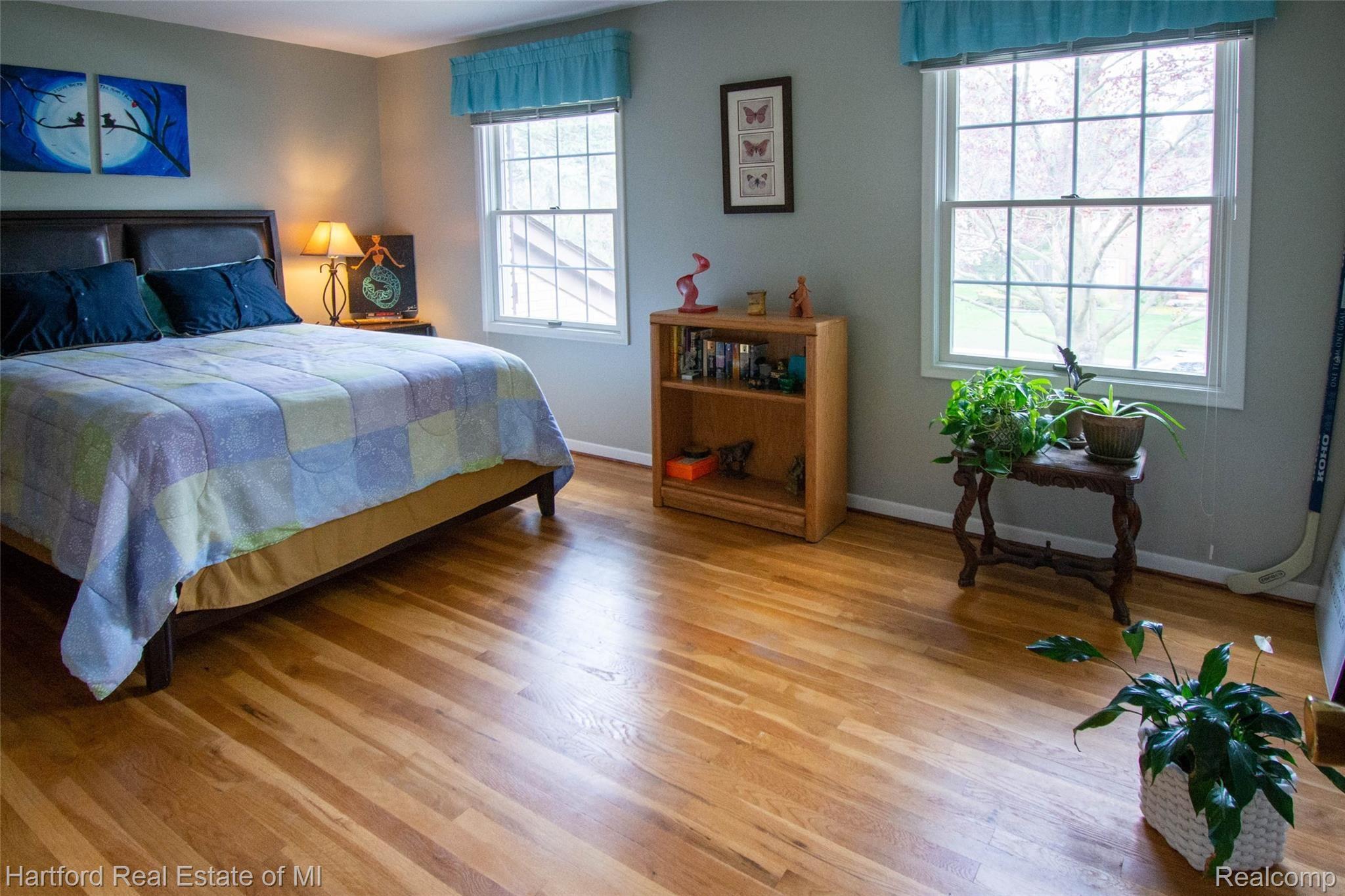35701 Congress Road Farmington, MI 48335 - Photo 26 of 45 Bedroom