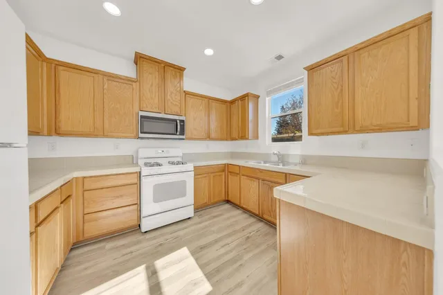 $549,900 | 2373 Coffeeberry Road, West Sacramento, CA 95691