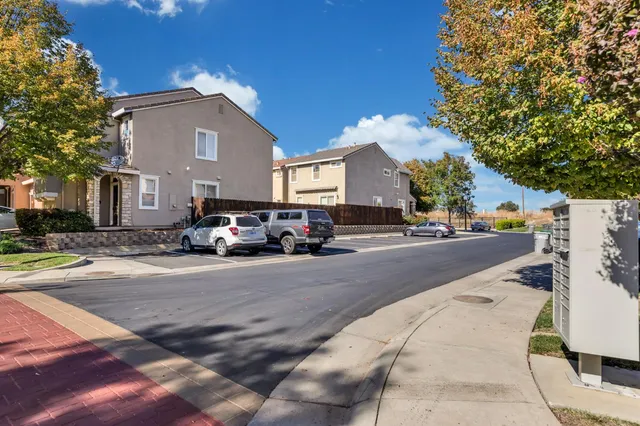 $549,900 | 2373 Coffeeberry Road, West Sacramento, CA 95691