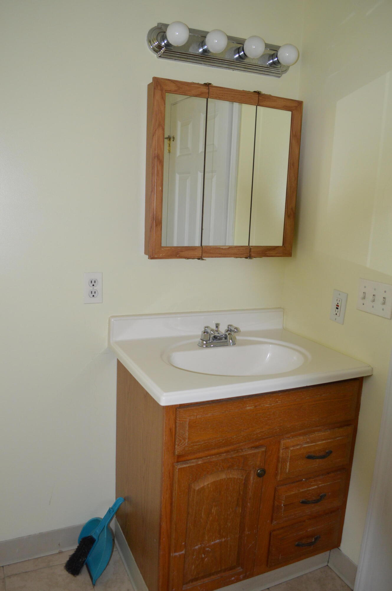 153 Pelletier Road Fort Kent, ME 04743 - Photo 29 of 36 Second floor bathroom