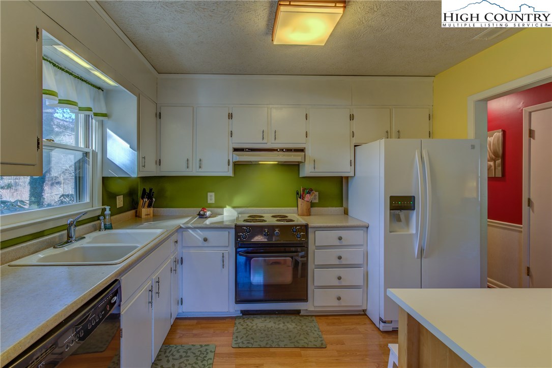 321 Perkins Street Boone, NC 28607 - Photo 16 of 35 Gallery Image 16