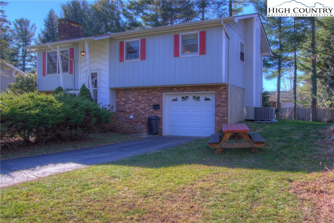 321 Perkins Street Boone, NC 28607 - Photo 6 of 35 Gallery Image 6