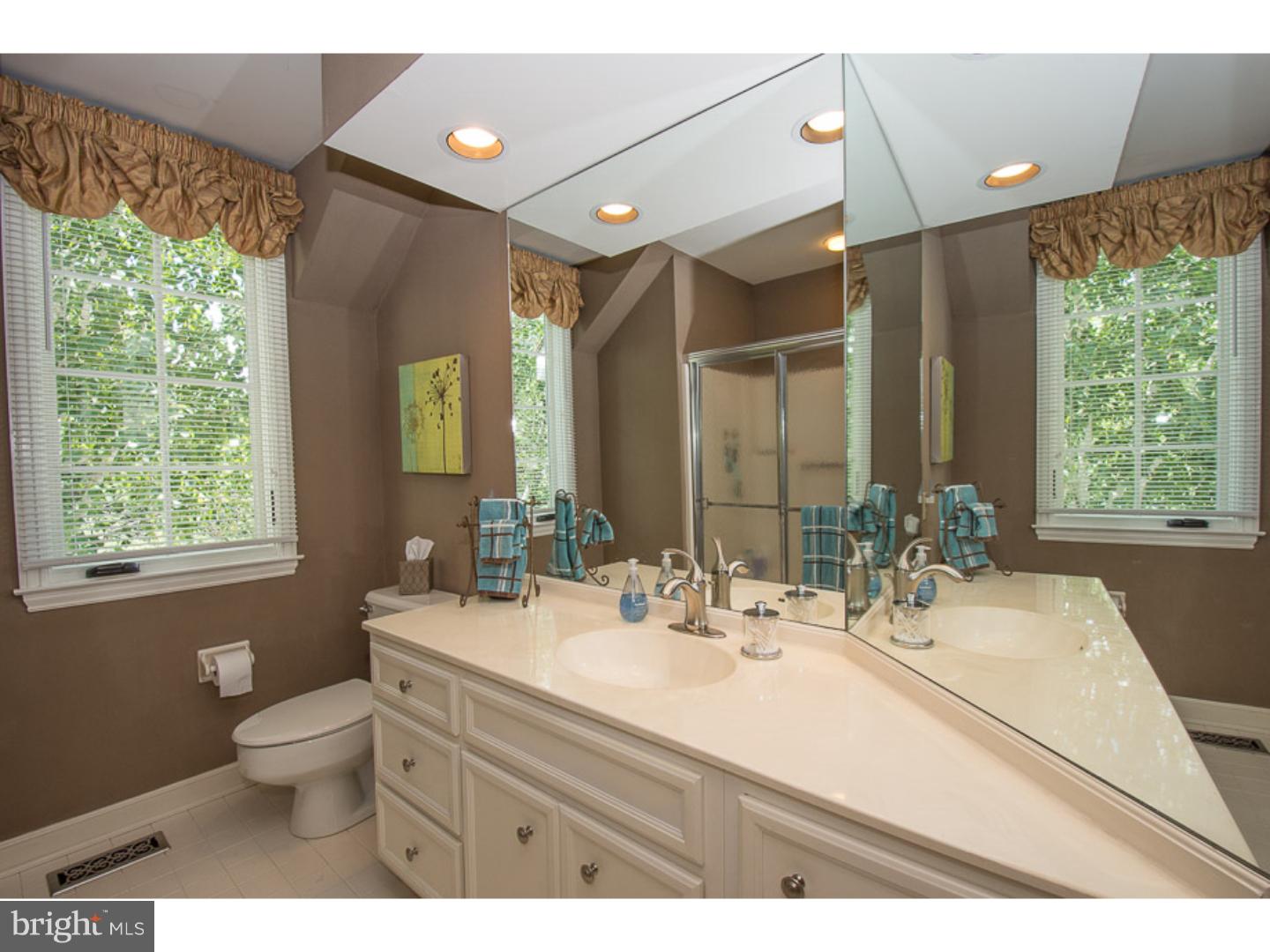 206 Ravenscliff Road Wayne, PA 19087 - Photo 17 of 25 Bathroom