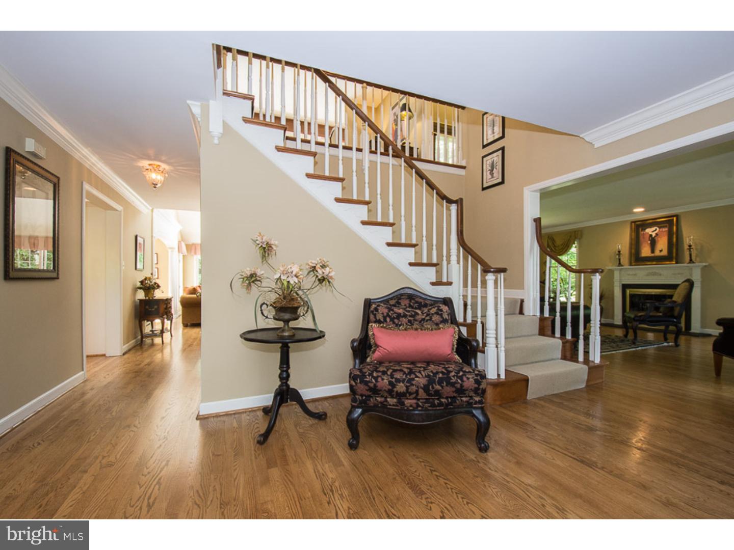 206 Ravenscliff Road Wayne, PA 19087 - Photo 3 of 25 Foyer