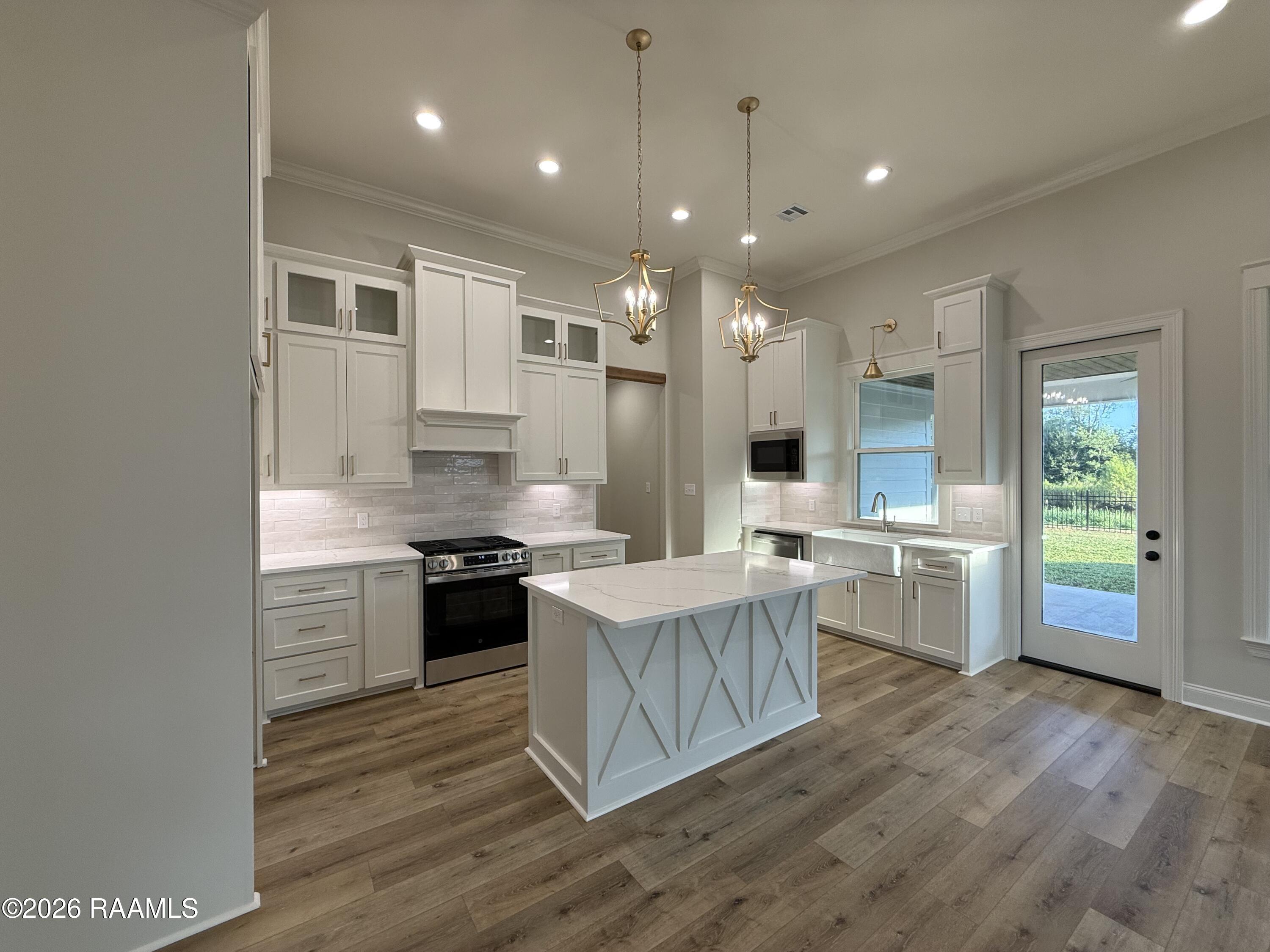 409 Whispering Meadows Road Broussard, LA 70518 - Photo 4 of 17 Kitchen