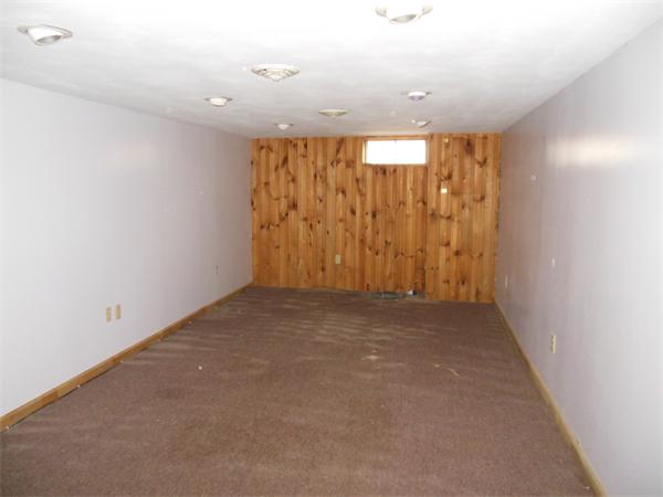 211 Starling Road Springfield, MA 01119 - Photo 14 of 17