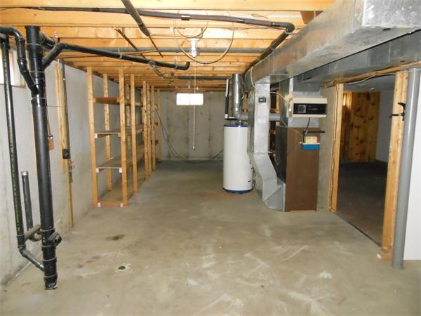 211 Starling Road Springfield, MA 01119 - Photo 16 of 17