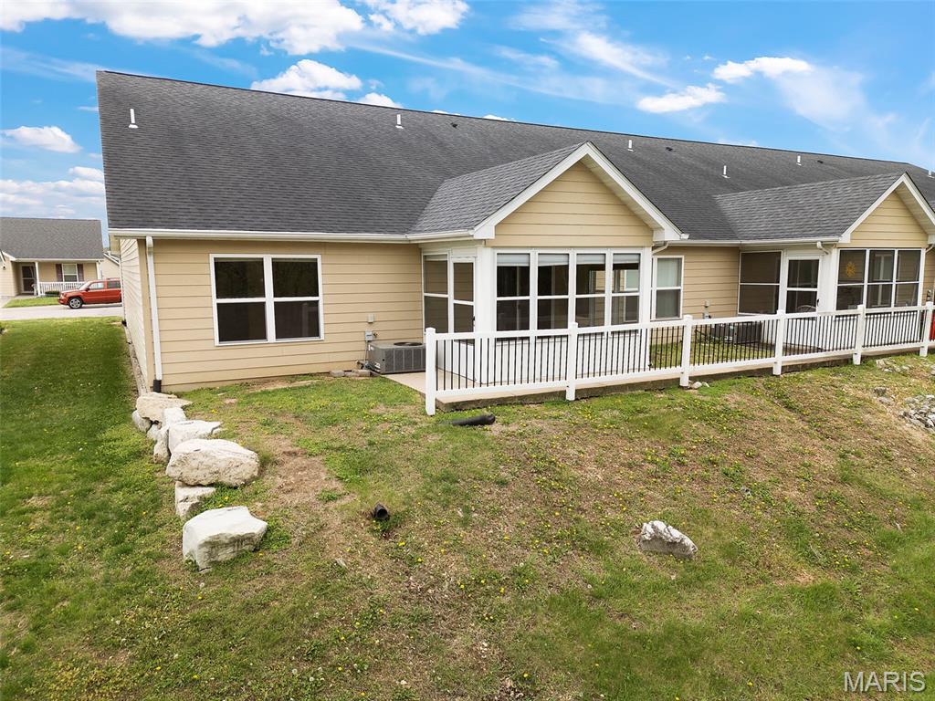 1007 Hawk Ridge Drive Union, MO 63084 - Photo 23 of 36