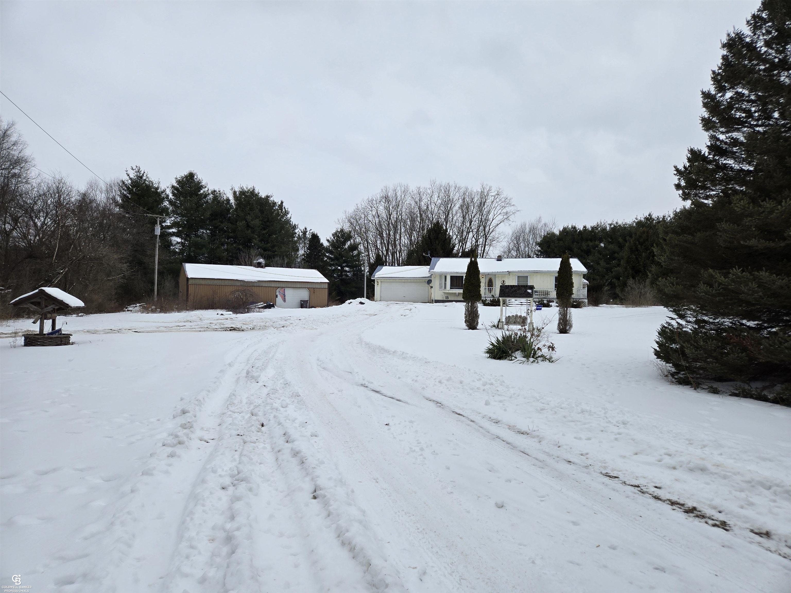 7441 Jordan Road Yale, MI 48097 - Photo 1 of 21