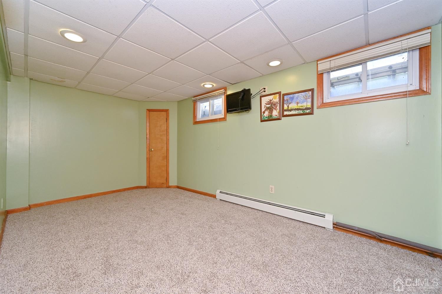 676 Inman Avenue Colonia, NJ 07067 - Photo 11 of 43 Gallery Image 11