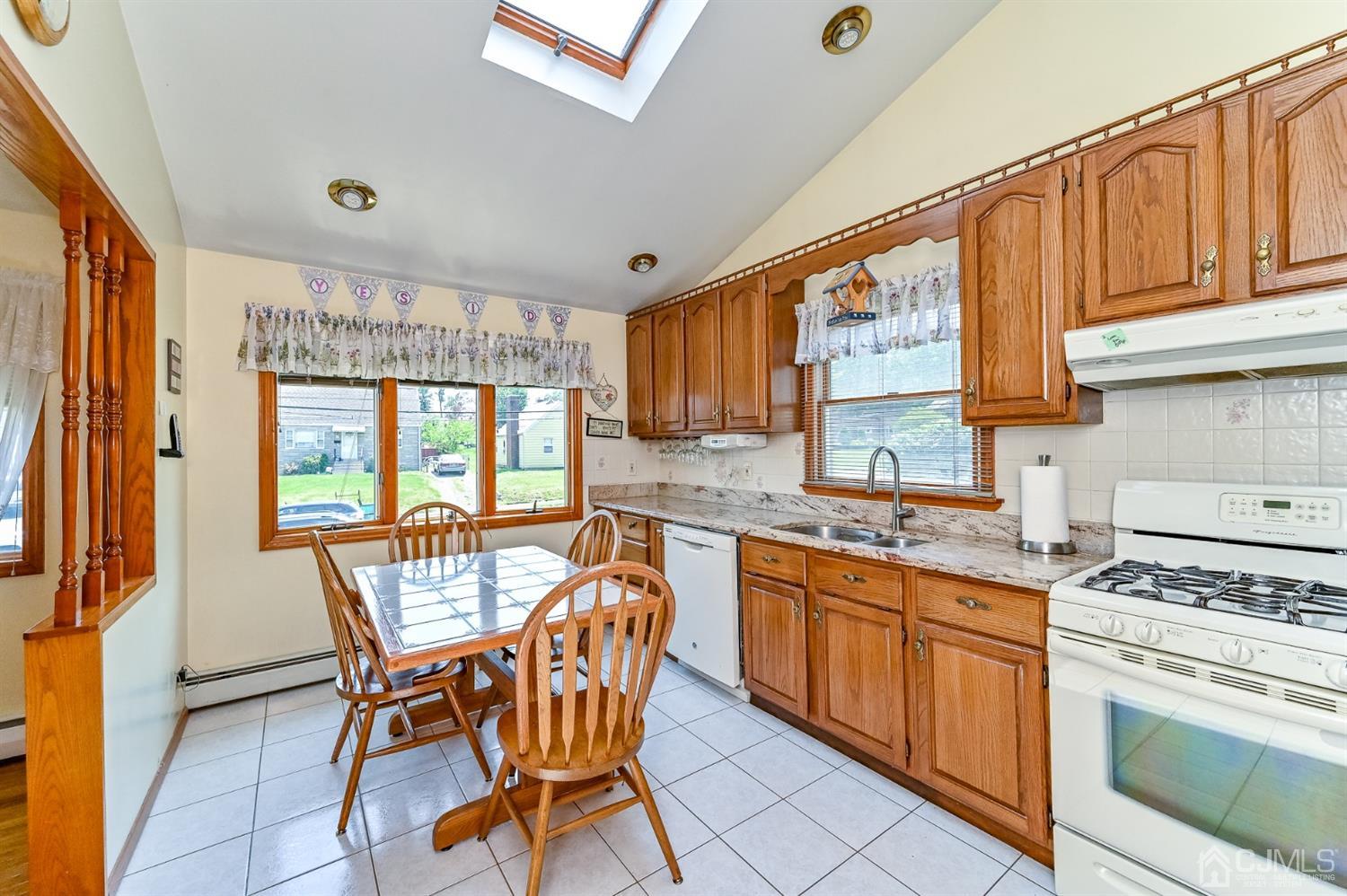 676 Inman Avenue Colonia, NJ 07067 - Photo 17 of 43 Gallery Image 17