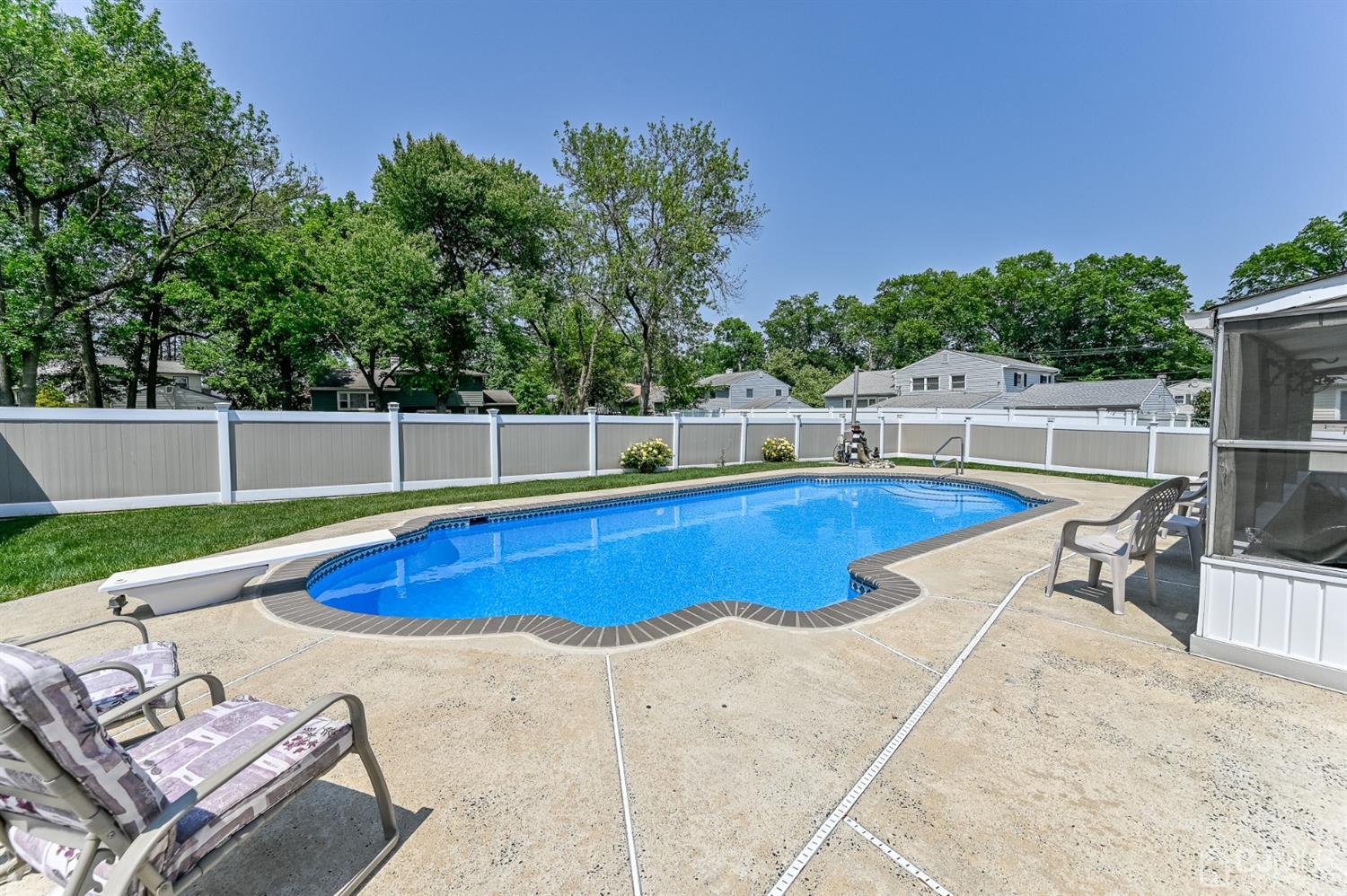676 Inman Avenue Colonia, NJ 07067 - Photo 37 of 43 Gallery Image 37