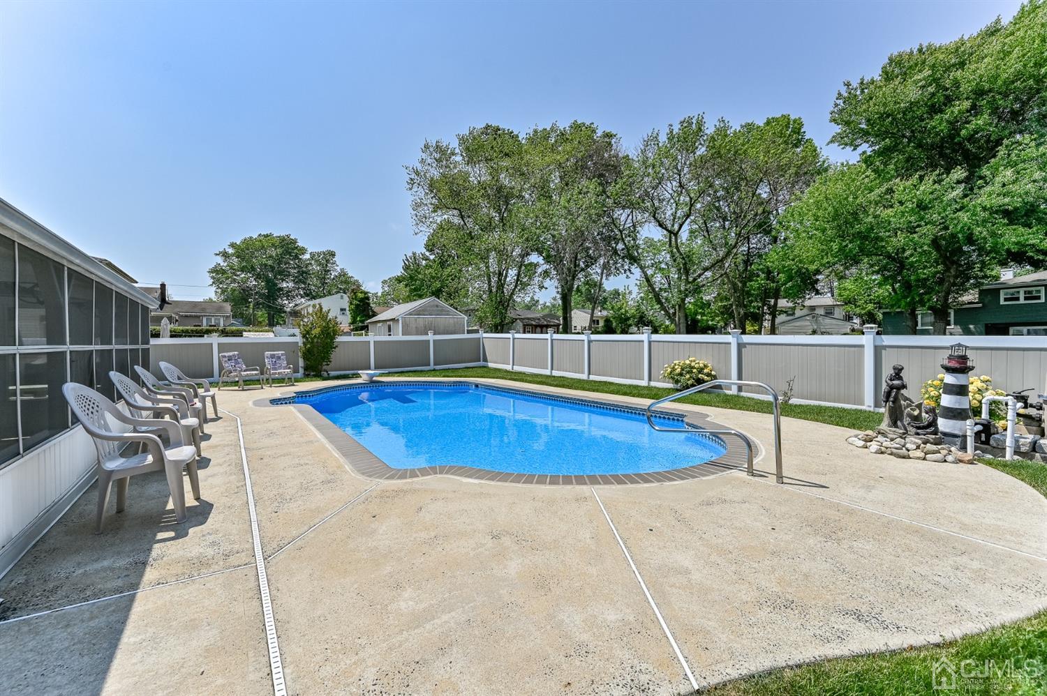 676 Inman Avenue Colonia, NJ 07067 - Photo 39 of 43 Gallery Image 39