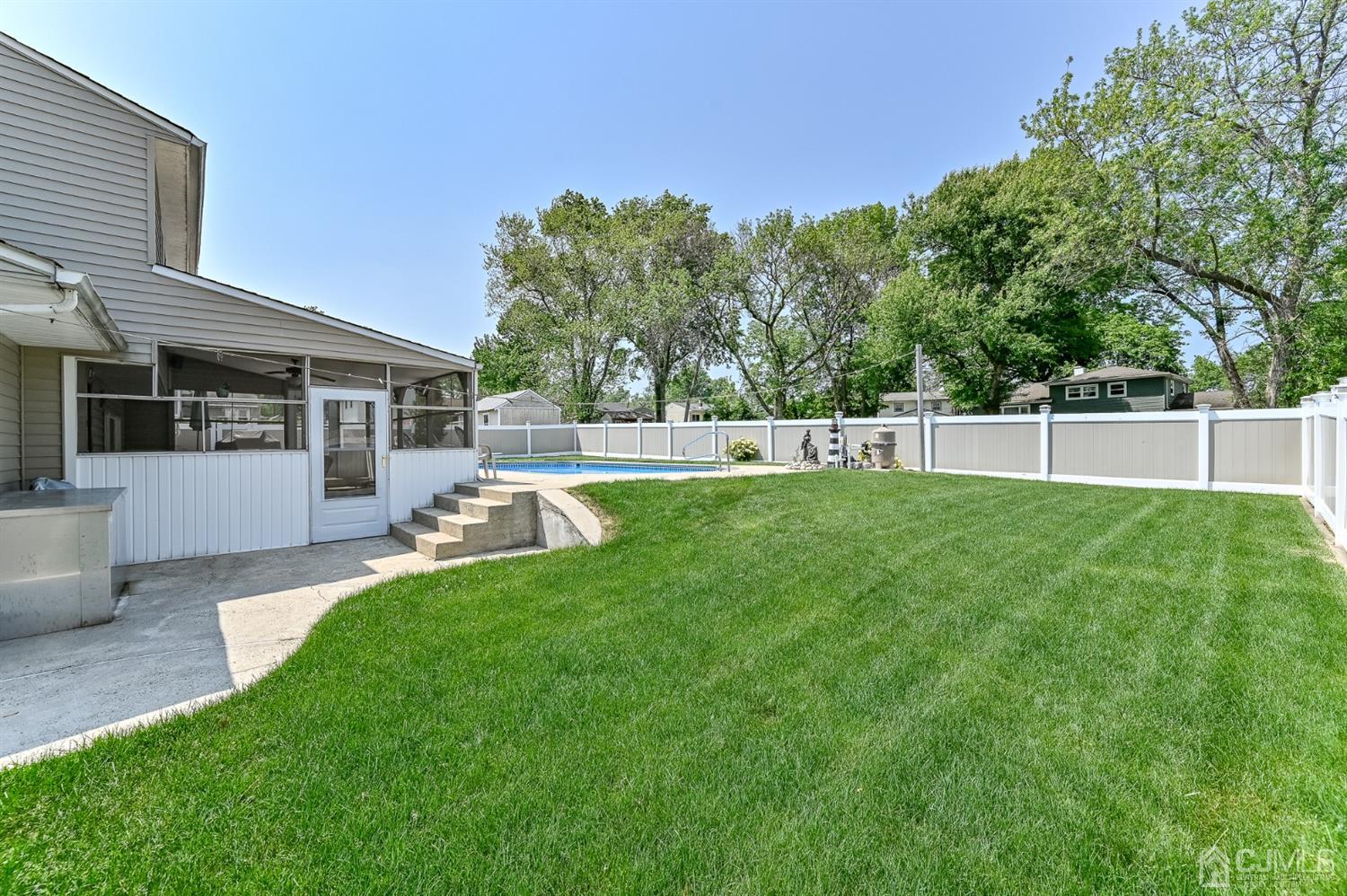 676 Inman Avenue Colonia, NJ 07067 - Photo 42 of 43 Gallery Image 42