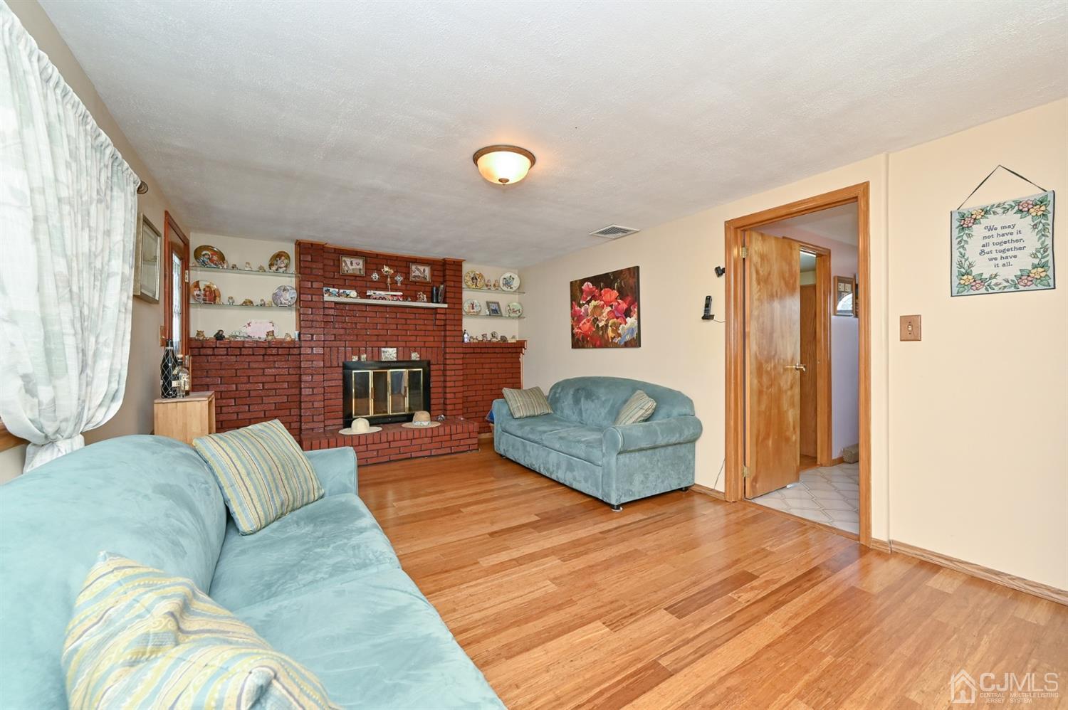 676 Inman Avenue Colonia, NJ 07067 - Photo 9 of 43 Gallery Image 9