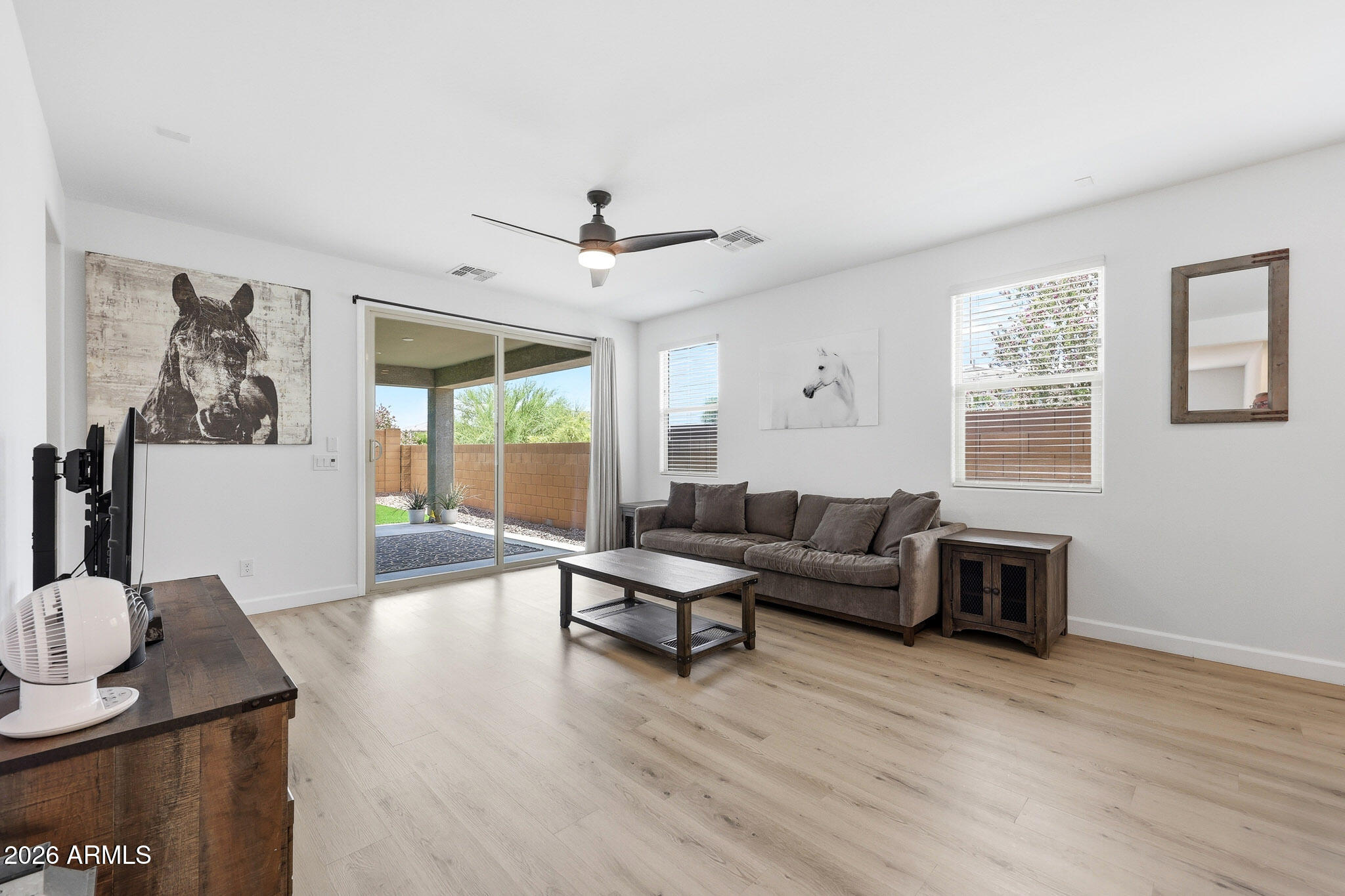 13341 West Yearling Road Peoria, AZ 85383 - Photo 7 of 34 Great Room