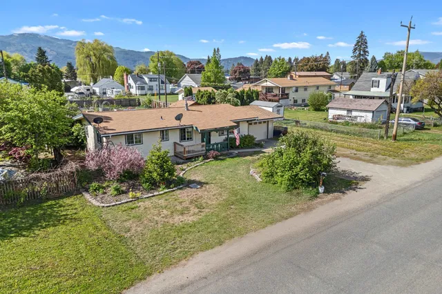 $260,000 | 150 East 9th Avenue, Kettle Falls, WA 99141