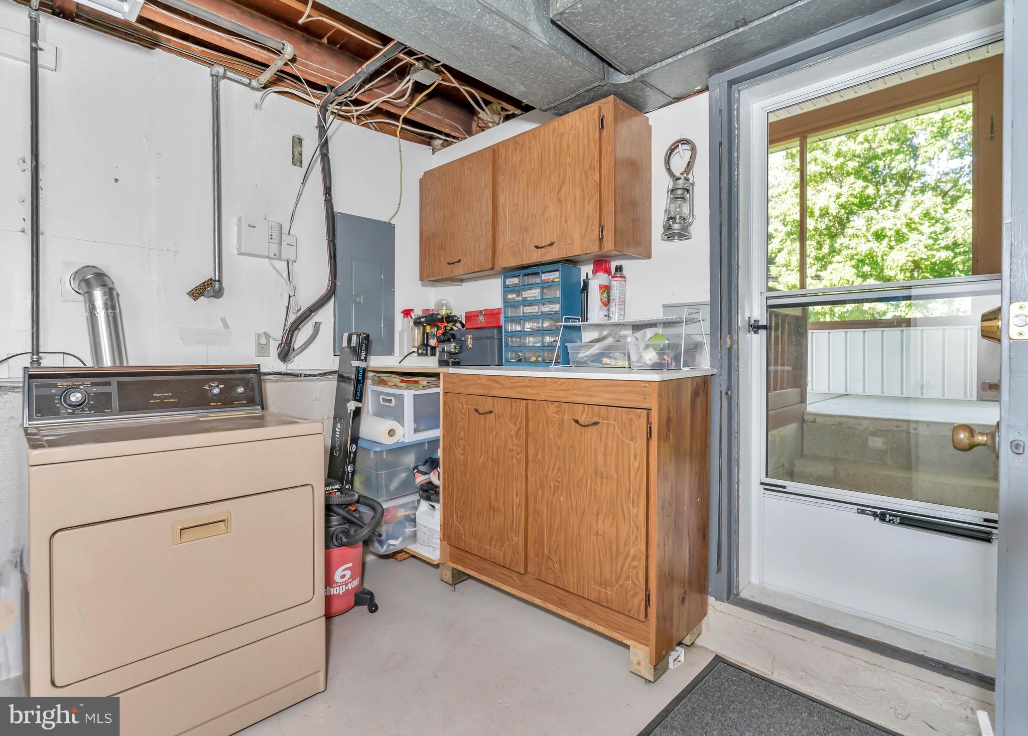 613 Lisbeth Road Newark, DE 19713 - Photo 22 of 31 Laundry areea