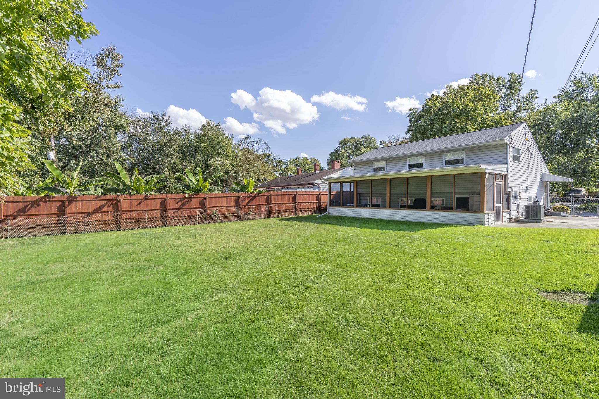 613 Lisbeth Road Newark, DE 19713 - Photo 28 of 31 Spacious backyard