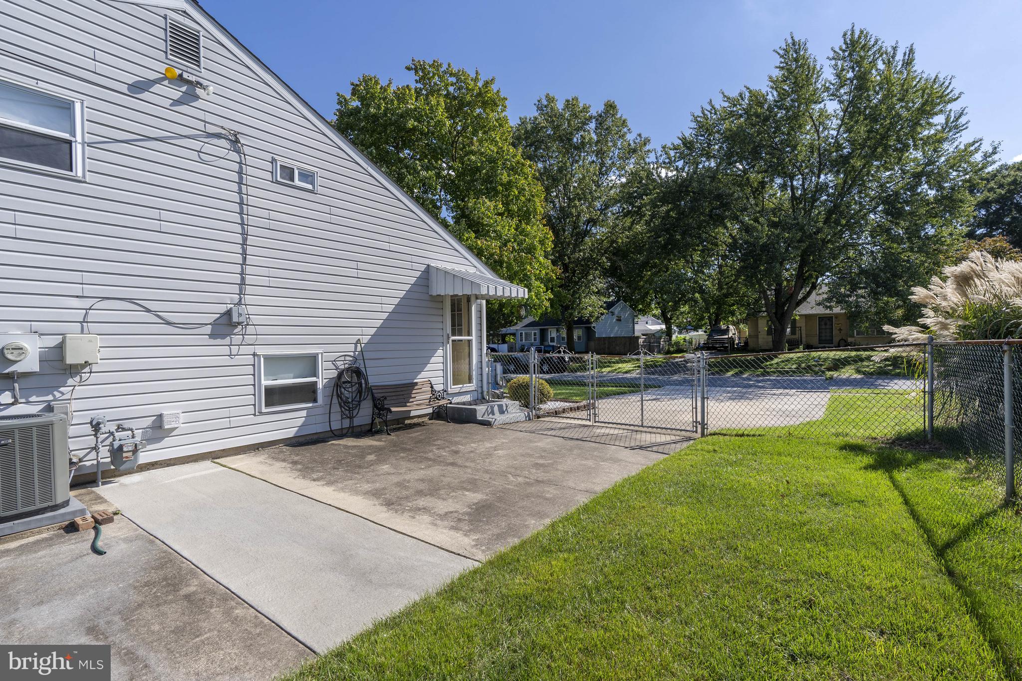613 Lisbeth Road Newark, DE 19713 - Photo 30 of 31 Double driveway
