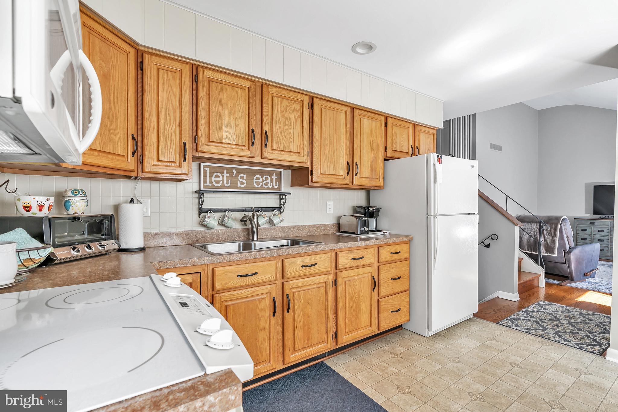 613 Lisbeth Road Newark, DE 19713 - Photo 10 of 31 Eat-in kitchen