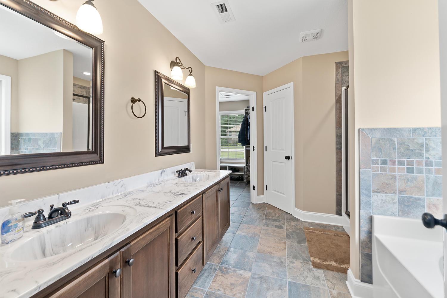 390 Salem Ridge Road Clarksville, TN 37040 - Photo 14 of 30 Gallery Image 14